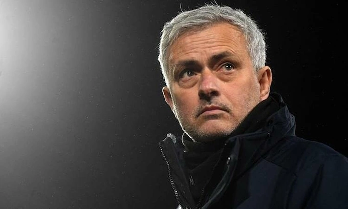 Huấn luyện viên Jose Mourinho: Bậc Thầy Biến Hóa Chiến Thuật Trong Mỗi Trận Đấu